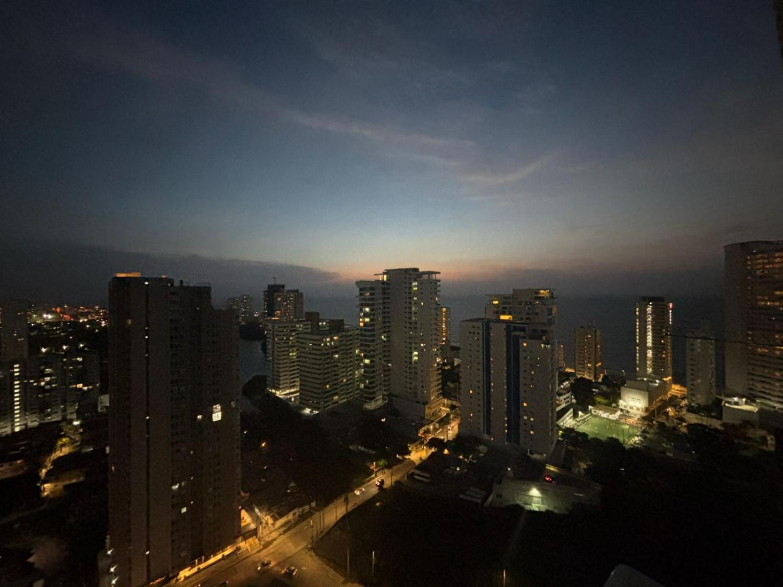 Apartamento Piso 32 Vista Al Mar Y Centro Histórico